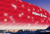 半岛体育-Ming巅峰对决字母哥，激战80分钟回归赛场胜负难料